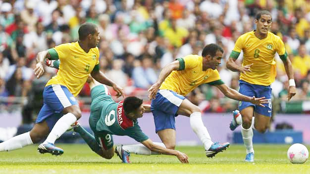 Bóng đá Brazil thời suy thoái: Tìm đâu ra sự ăn ý?