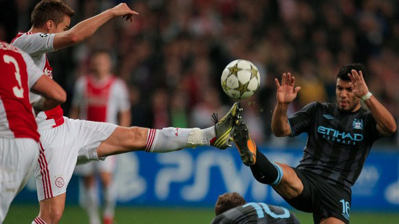 TRỰC TIẾP: M.C 0-1 Ajax: Siem De Jong mở tỷ số