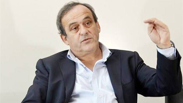 Michel Platini dọa kiện France Football