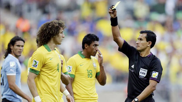 Hàng thủ Brazil: David Luiz là điểm yếu
