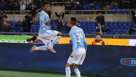 Perea lập cú đúp đưa Lazio vào tứ kết Coppa Italia