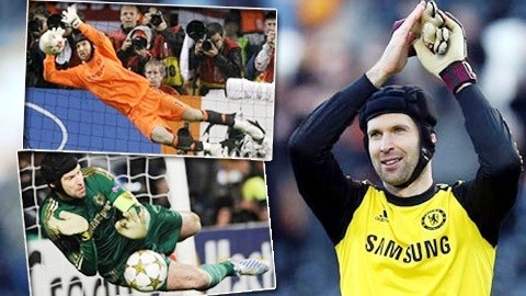 Chelsea: Petr Cech tuyên chiến với Thibaut Courtois