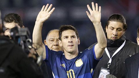 Argentina đè bẹp Trinidad & Tobago 3-0: Nụ cười không thuộc về Messi!