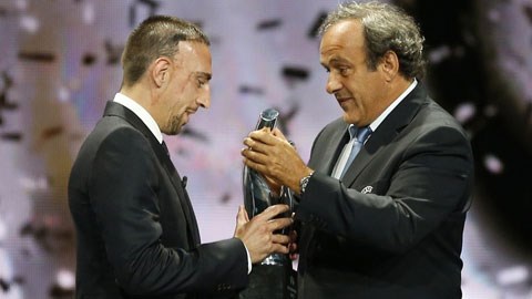 Platini có thể phạt Ribery nếu... từ chối ĐT Pháp