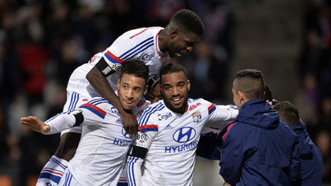 Lyon vươn lên dẫn đầu BXH Ligue 1: Quyền lực cũ trở lại