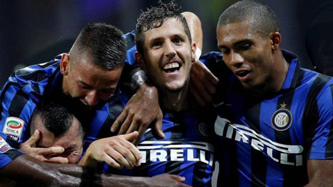 Serie A vòng 2: Inter thắng nhọc, Lazio thảm bại