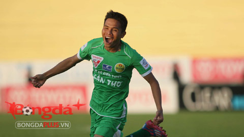 Vượt mặt Công Vinh, Văn Thắng thiết lập kỷ lục mới ở V.League