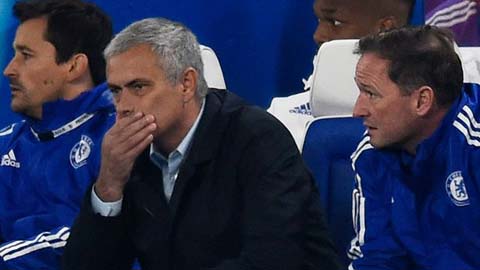 Chelsea phải đền bù số tiền kỷ lục nếu sa thải Mourinho