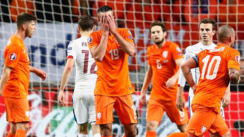 Bóng đá - Vòng loại Euro 2016: Hà Lan bị loại muối mặt