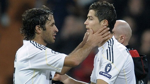 Tại sao Ronaldo không thể được yêu như Raul ở Real?